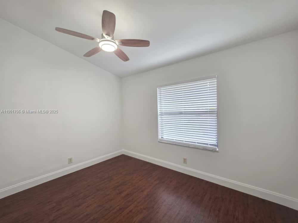 TRADEWINDS AT DOS LAGOS C - Residential Lease