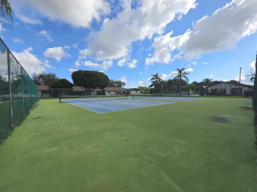 TRADEWINDS AT DOS LAGOS C - Residential Lease