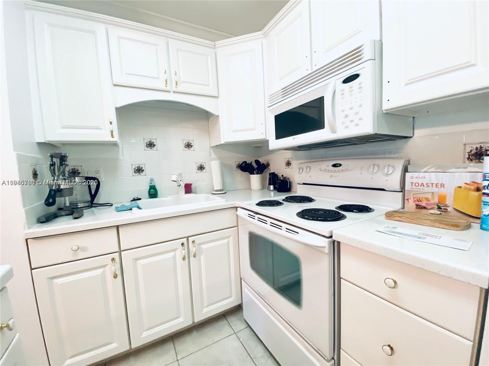 MAYFAIR APT CO-OP - Residential