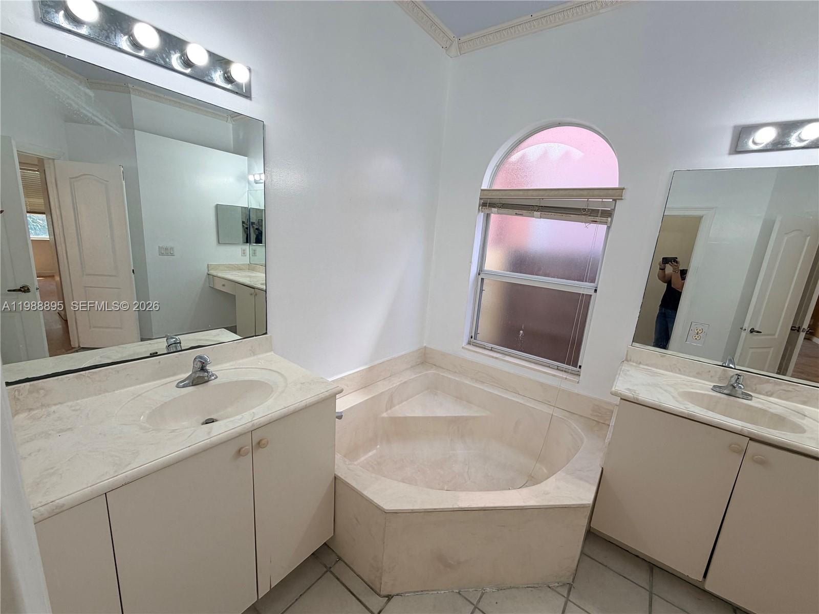 PORTOFINO ESTATES - Residential Lease