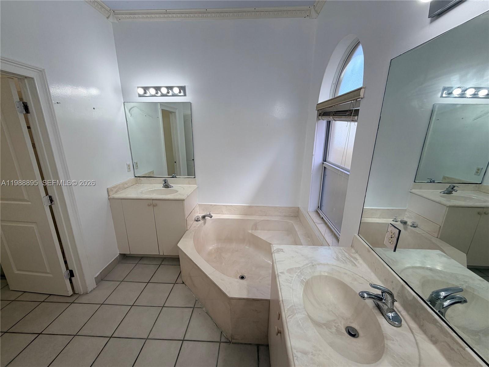 PORTOFINO ESTATES - Residential Lease