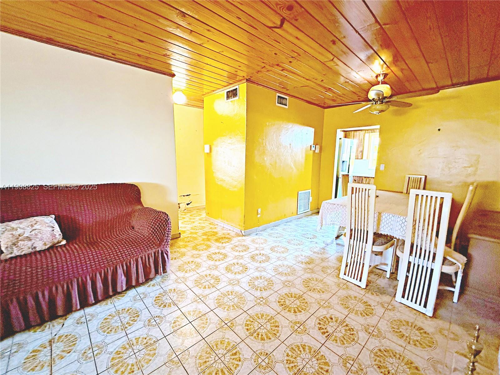 HIALEAH 13TH ADDN AM PL R - Residential