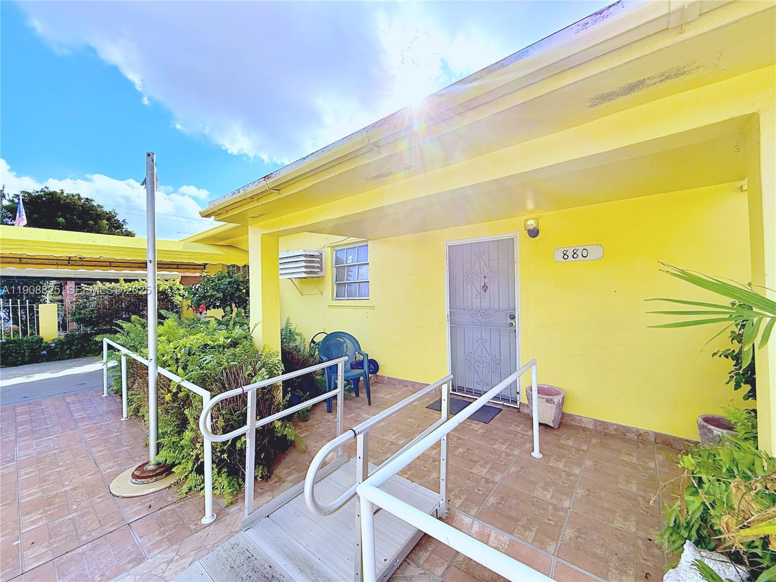 HIALEAH 13TH ADDN AM PL R - Residential