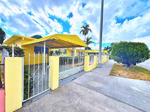 Photo of 880 E 28th St, Hialeah, FL 33013 (MLS # A11908825)