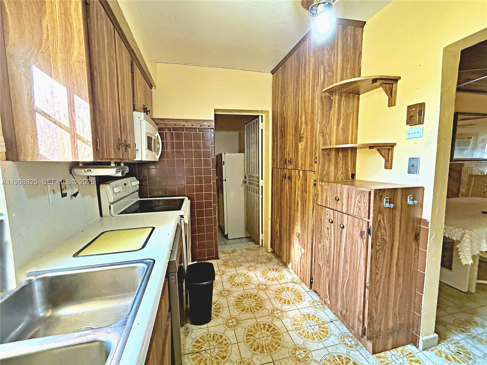 HIALEAH 13TH ADDN AM PL R - Residential