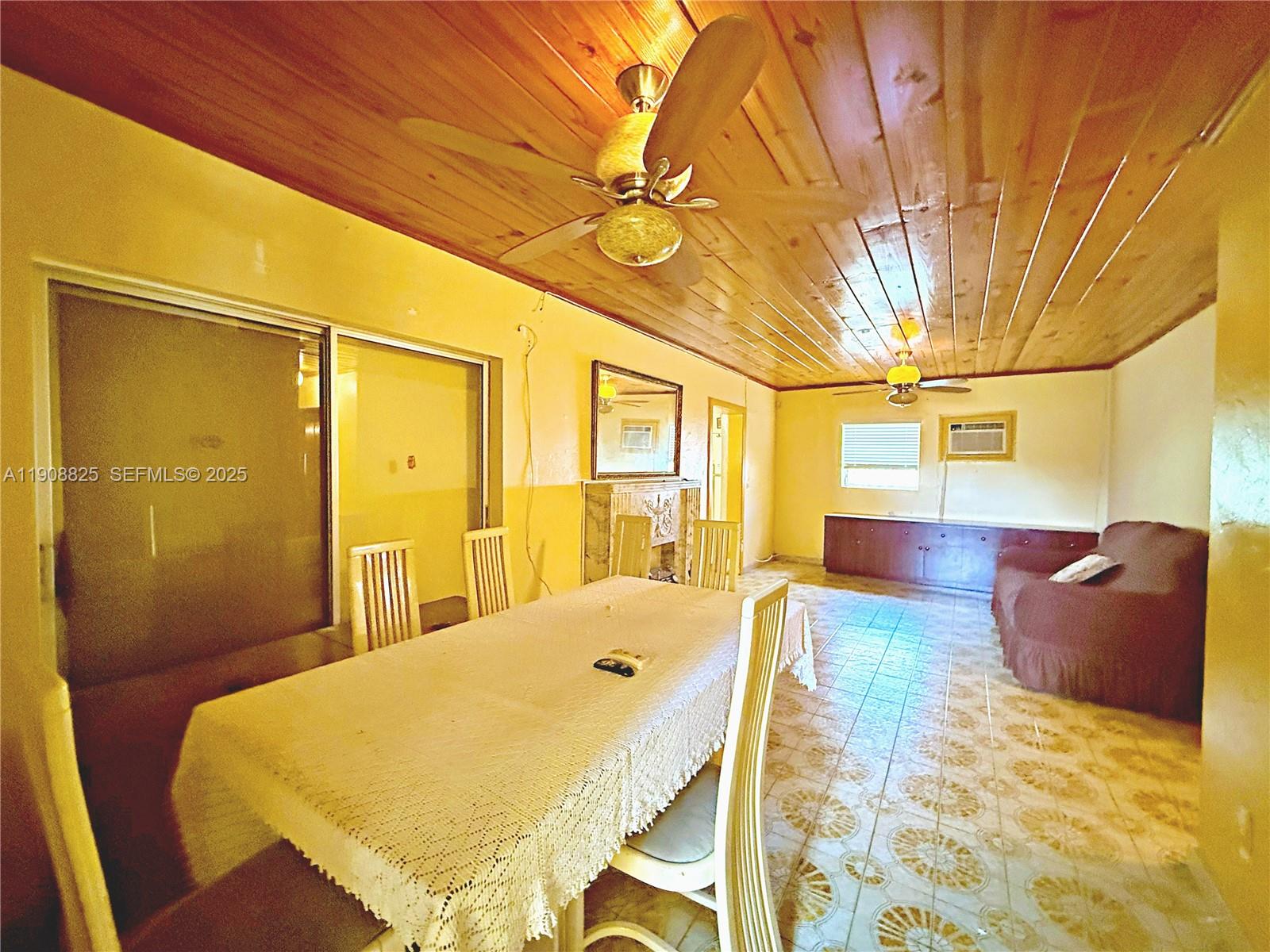 HIALEAH 13TH ADDN AM PL R - Residential