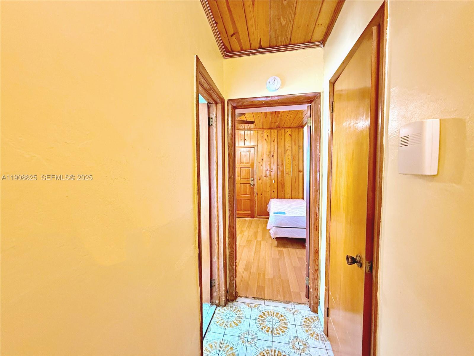 HIALEAH 13TH ADDN AM PL R - Residential