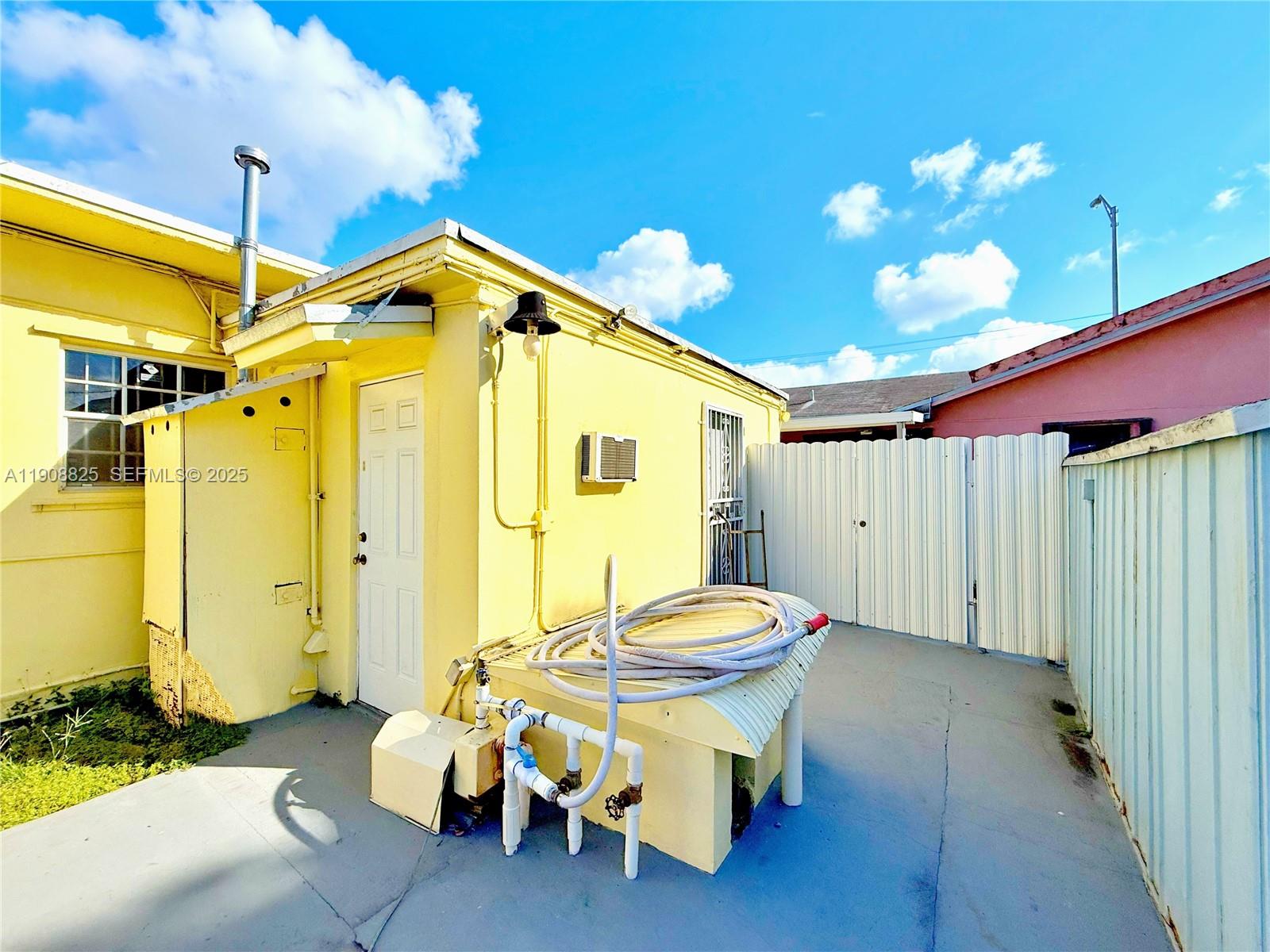 HIALEAH 13TH ADDN AM PL R - Residential