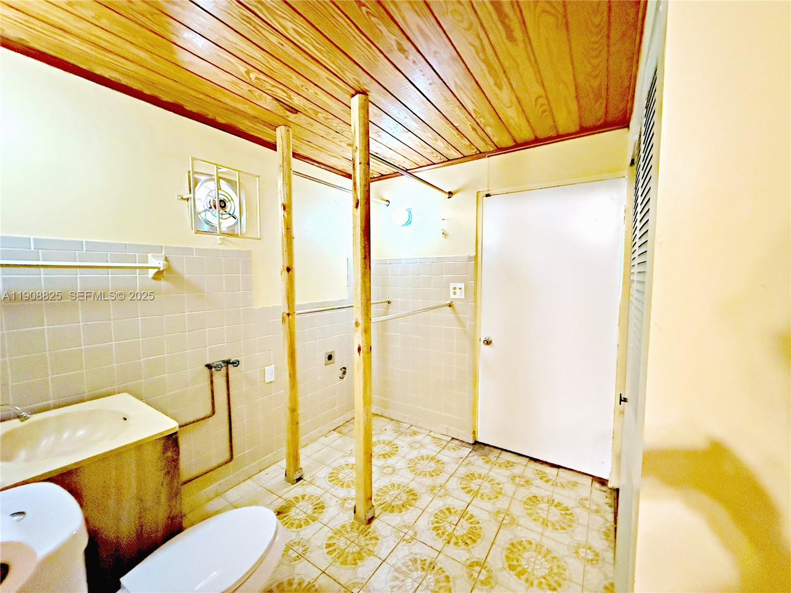 HIALEAH 13TH ADDN AM PL R - Residential