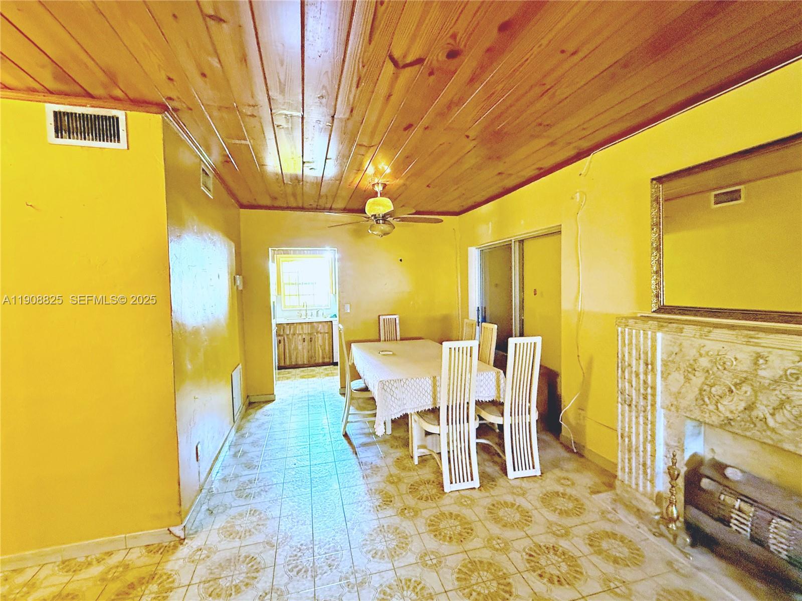 HIALEAH 13TH ADDN AM PL R - Residential