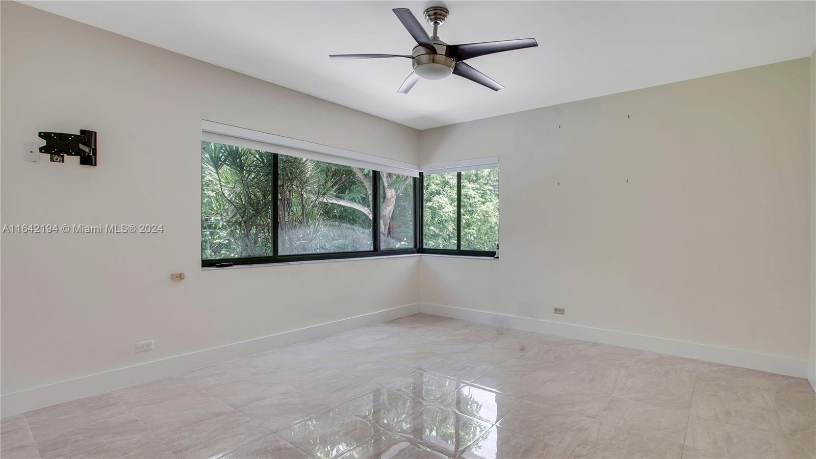 NORMANDY GOLF COURSE - Residential