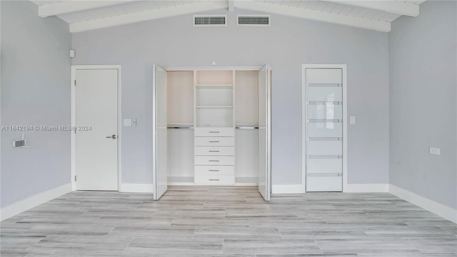 NORMANDY GOLF COURSE - Residential