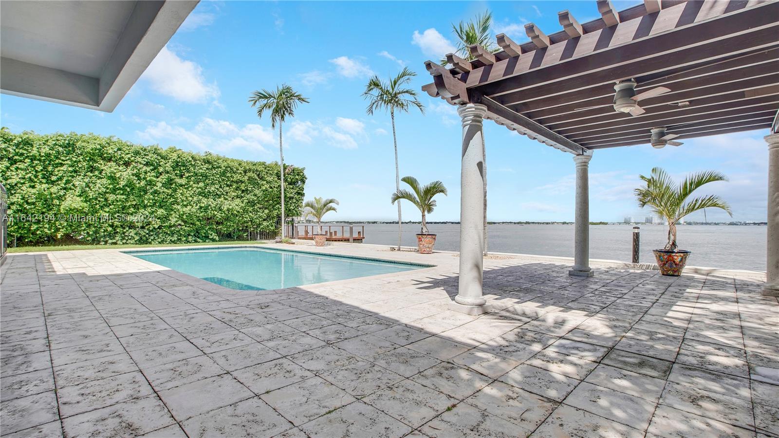 NORMANDY GOLF COURSE - Residential