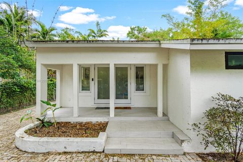 6841 SW 78th Ter South Miami FL 33143