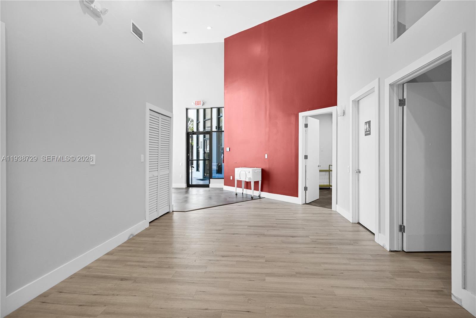 1590 NE 162nd St 600