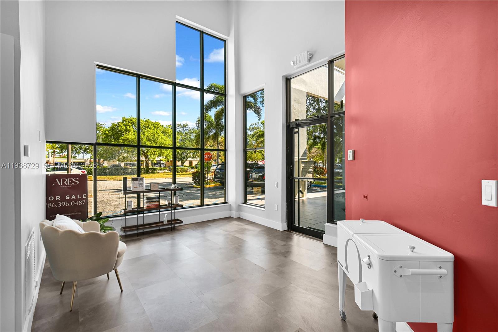 1590 NE 162nd St 600