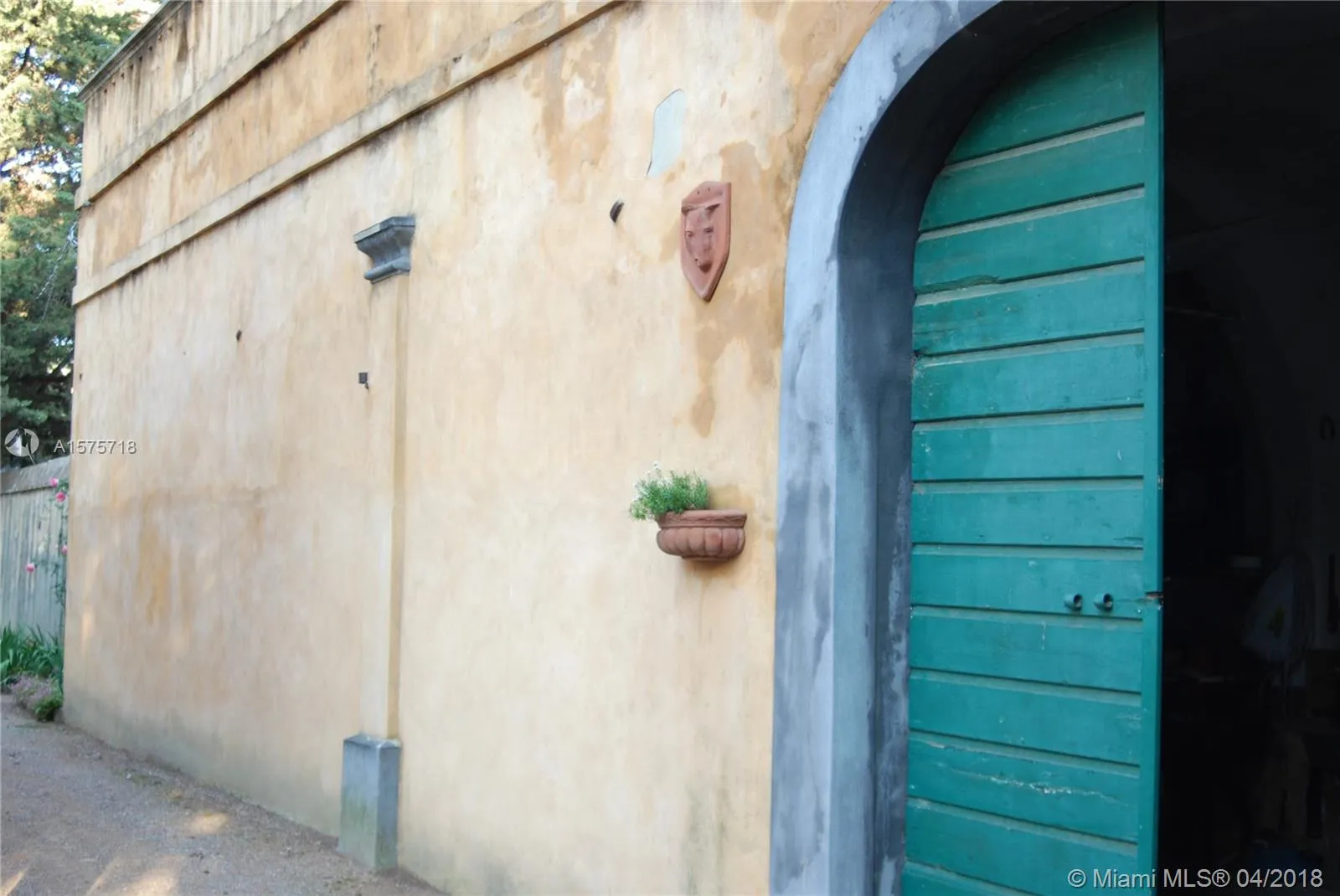 Other Geographic Area (Out Of Area Only), Florida, Italy, 12 Bedrooms Bedrooms, ,10 BathroomsBathrooms,Residential,Active,76158