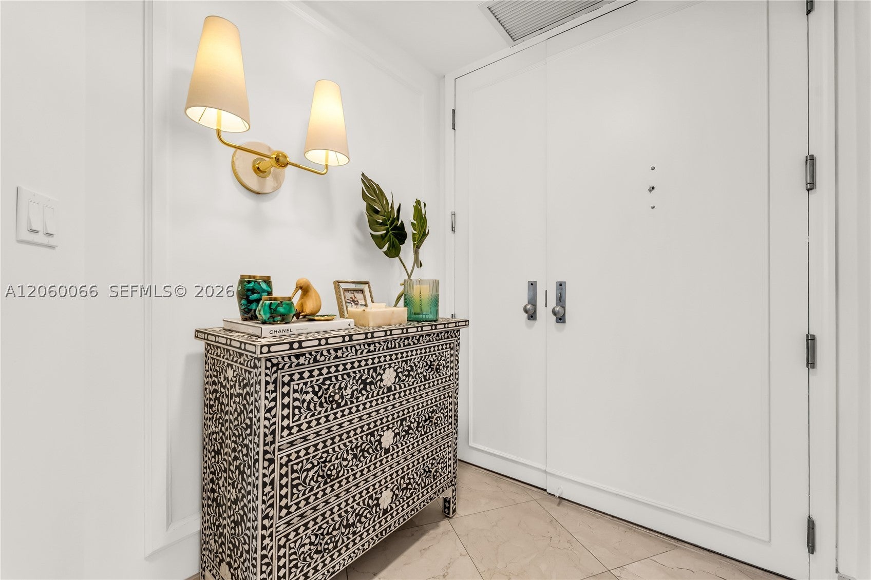 848 Brickell Key Dr 1102