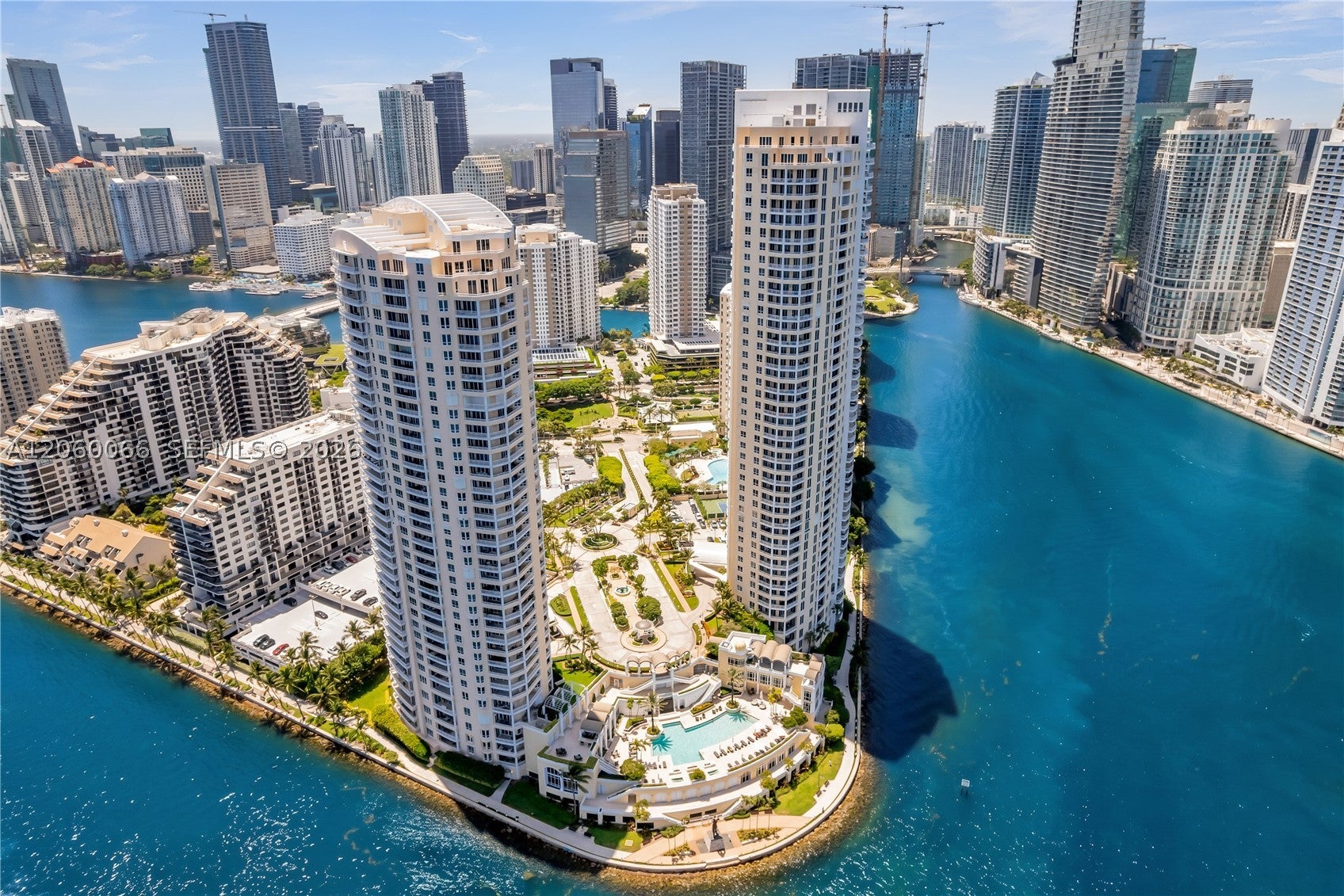848 Brickell Key Dr 1102