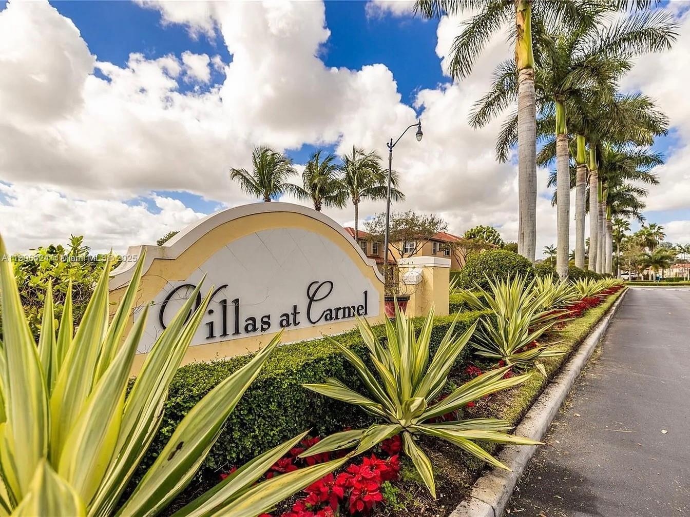 VILLAS AT CARMEL CONDO NO - Residential