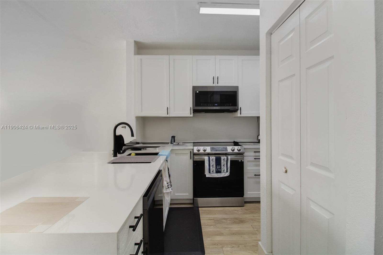 VILLAS AT CARMEL CONDO NO - Residential