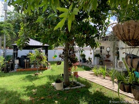 WESTWOOD LAKE 2ND ADDN - Residential