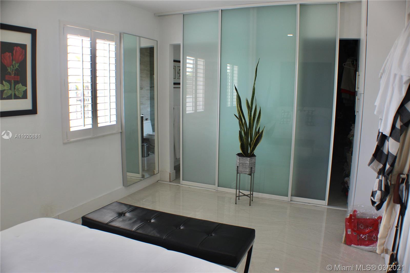 WESTWOOD LAKE 2ND ADDN - Residential