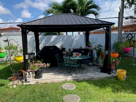 WESTWOOD LAKE 2ND ADDN - Residential