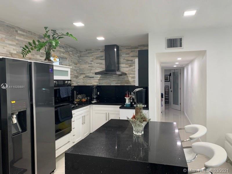 WESTWOOD LAKE 2ND ADDN - Residential