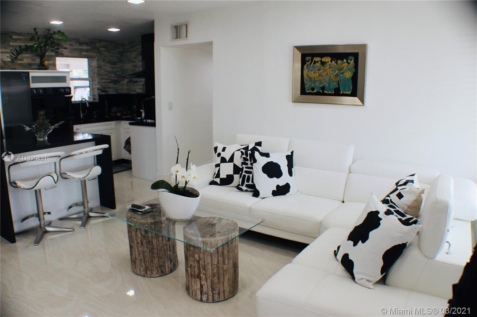 WESTWOOD LAKE 2ND ADDN - Residential