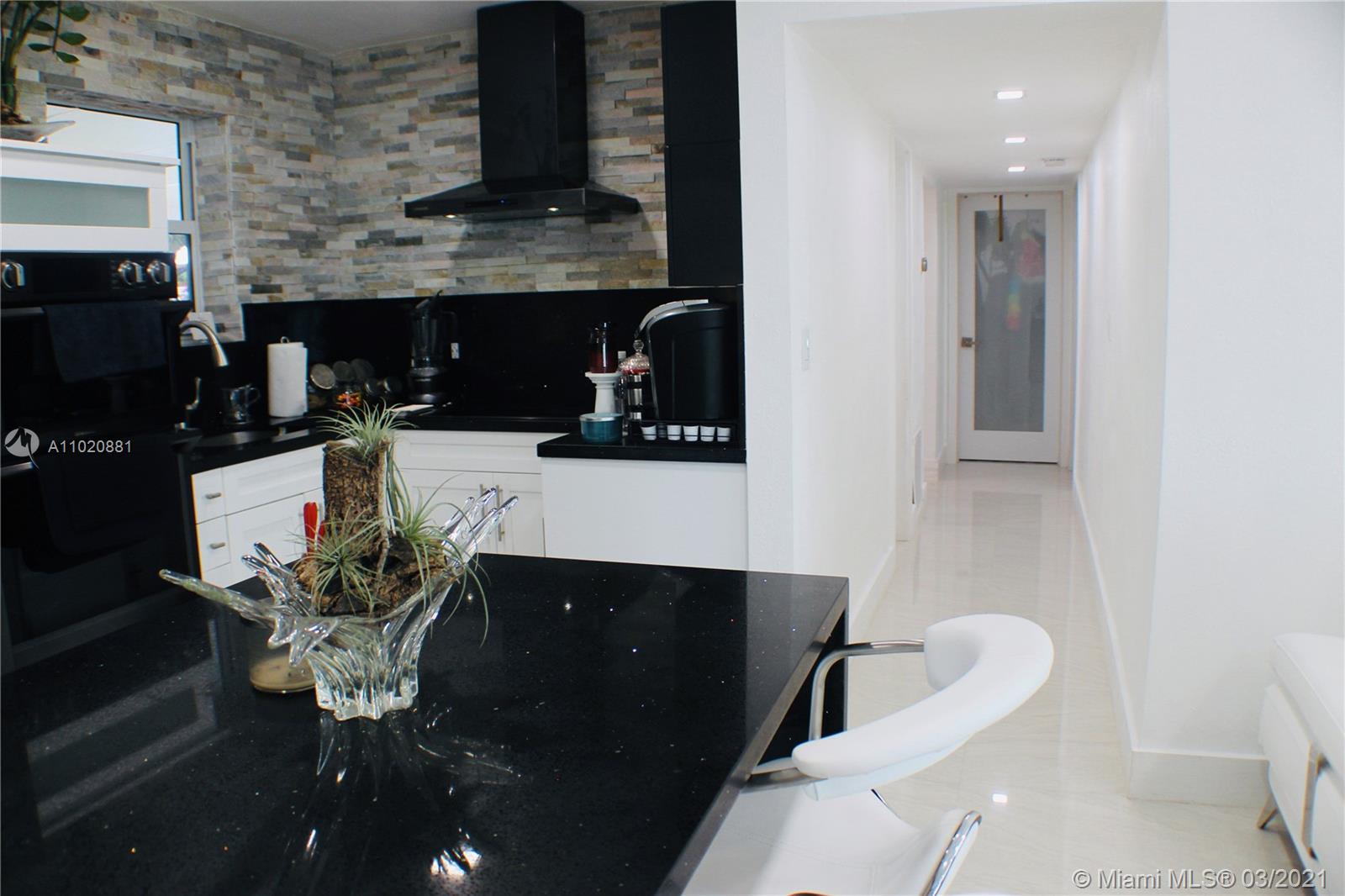 WESTWOOD LAKE 2ND ADDN - Residential