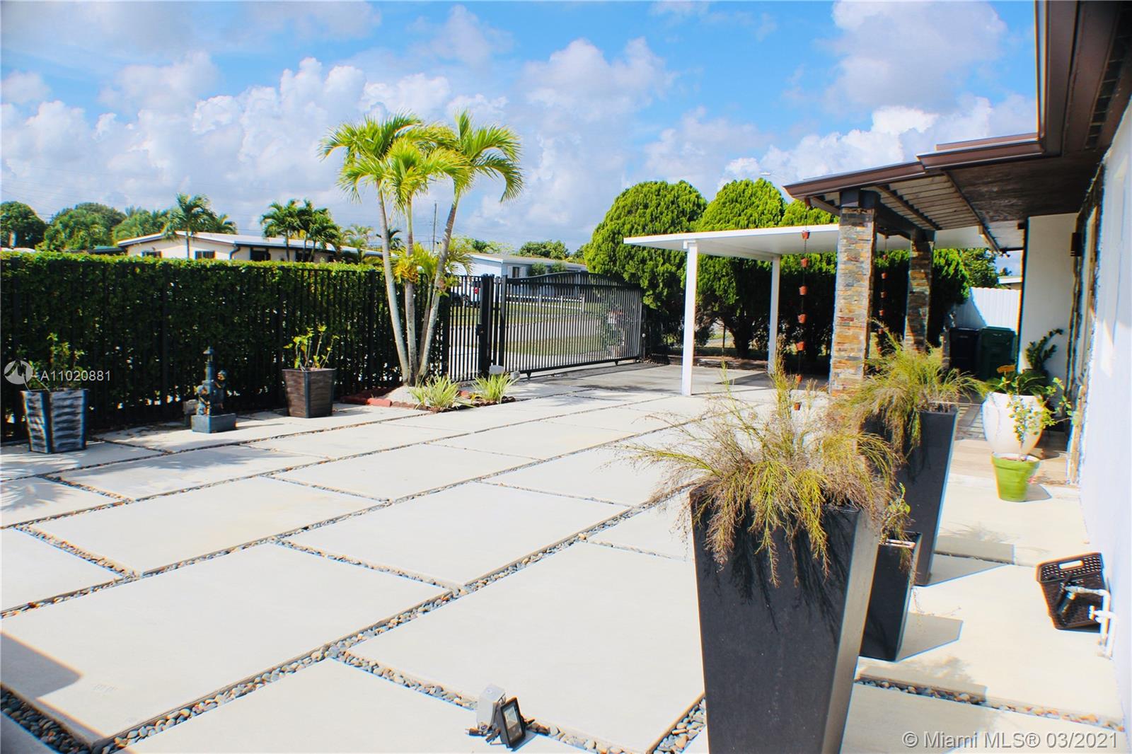 WESTWOOD LAKE 2ND ADDN - Residential