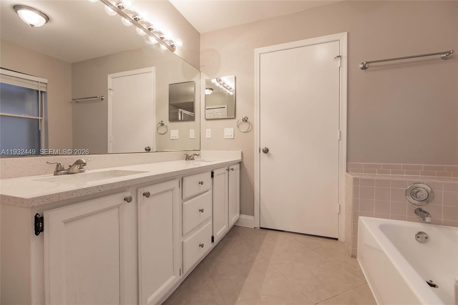 WELLINGTON TR 43 - Residential