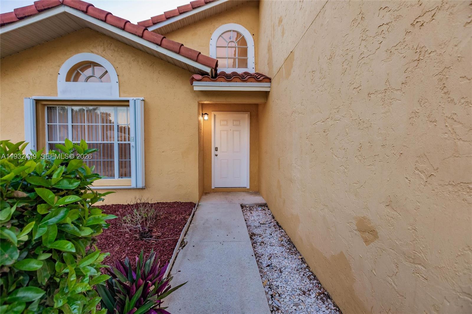 2042 Cross Breeze Dr