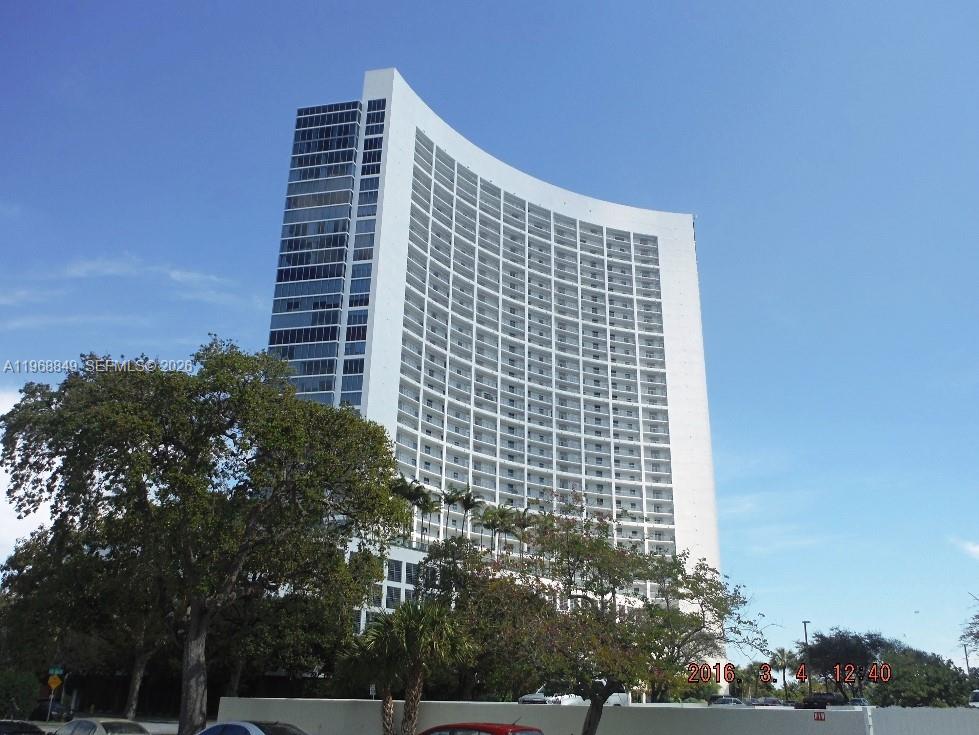 BLUE CONDO - Residential