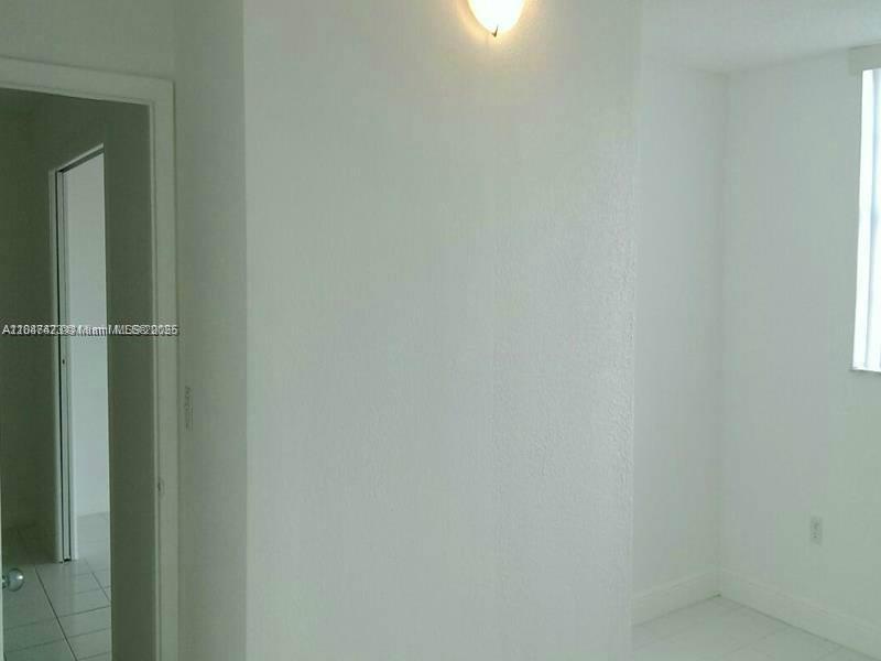 HARBOUR POINTE OF MIAMI C - Residential