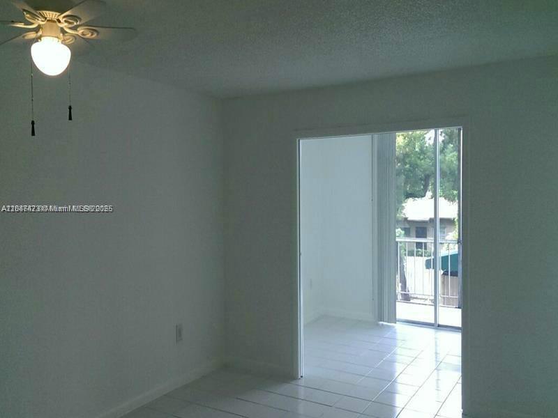 HARBOUR POINTE OF MIAMI C - Residential