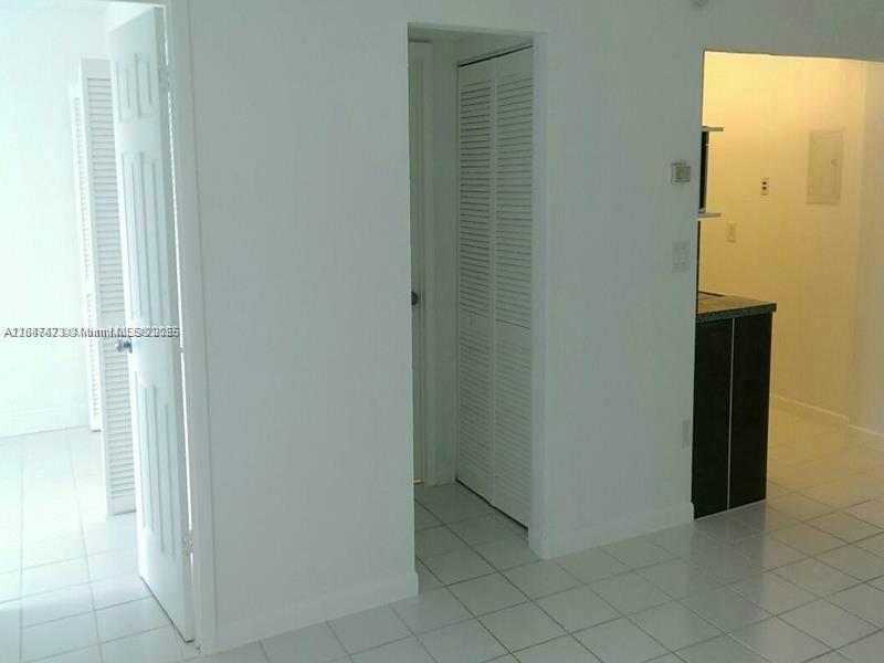 HARBOUR POINTE OF MIAMI C - Residential