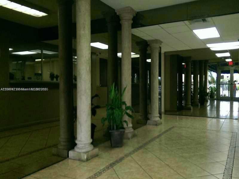 HARBOUR POINTE OF MIAMI C - Residential