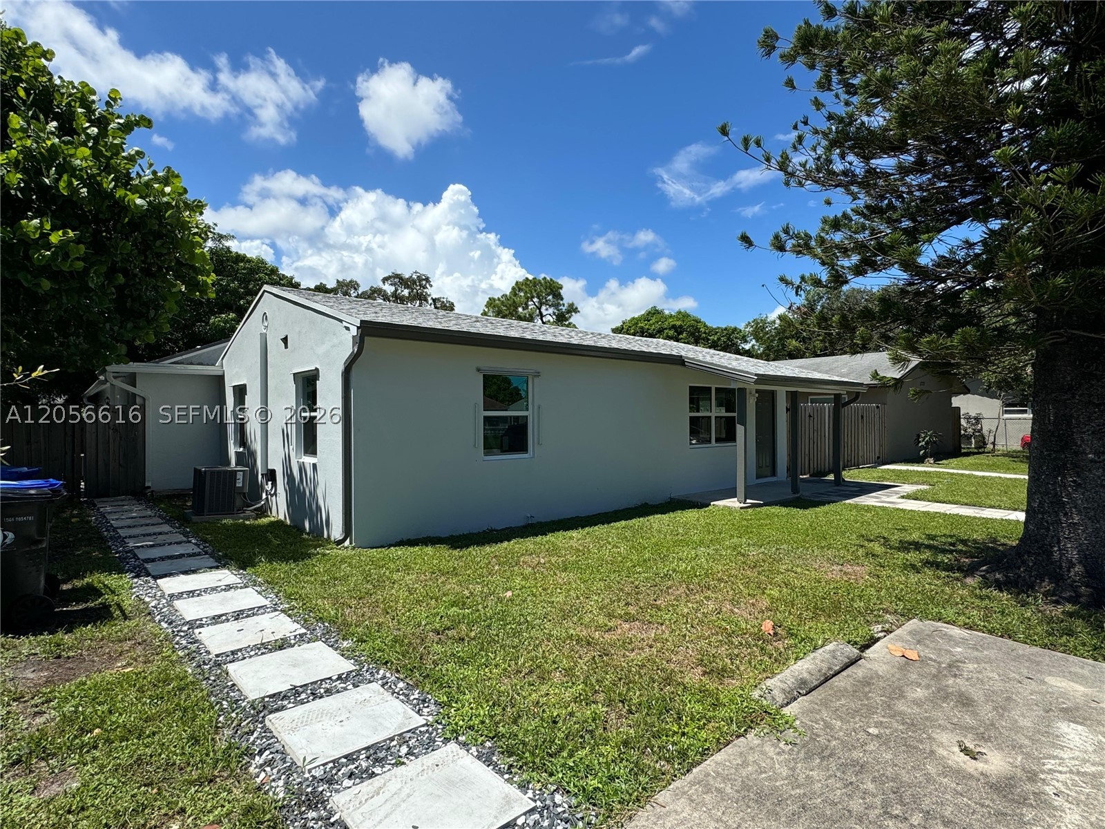 1223-1225 NW 6th Ave