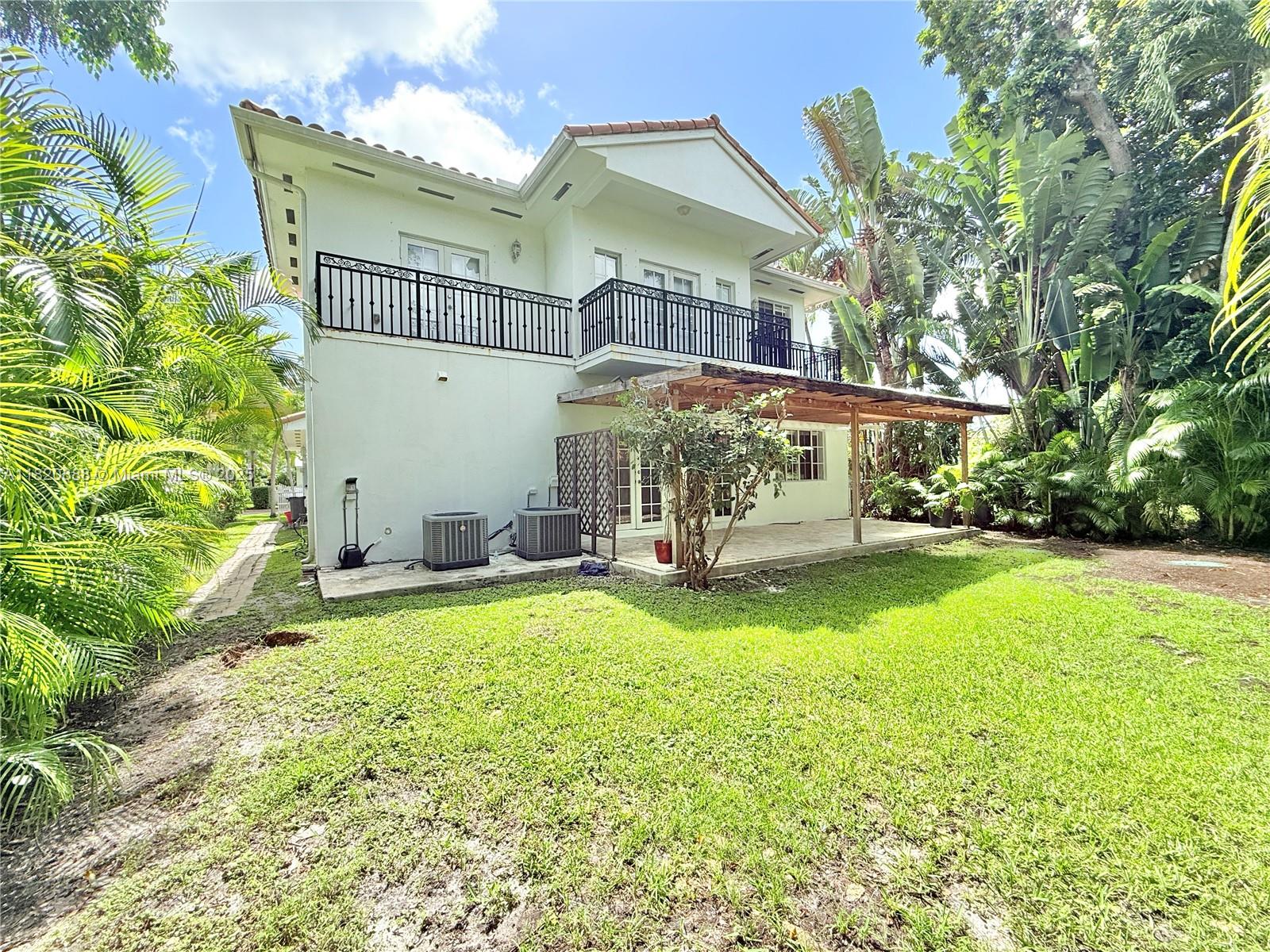 TAMIAMI PLACE PLAN NO 3 - Residential Lease