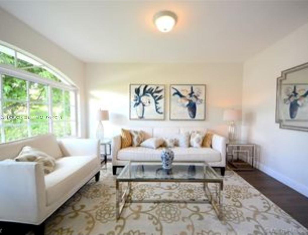 TAMIAMI PLACE PLAN NO 3 - Residential Lease