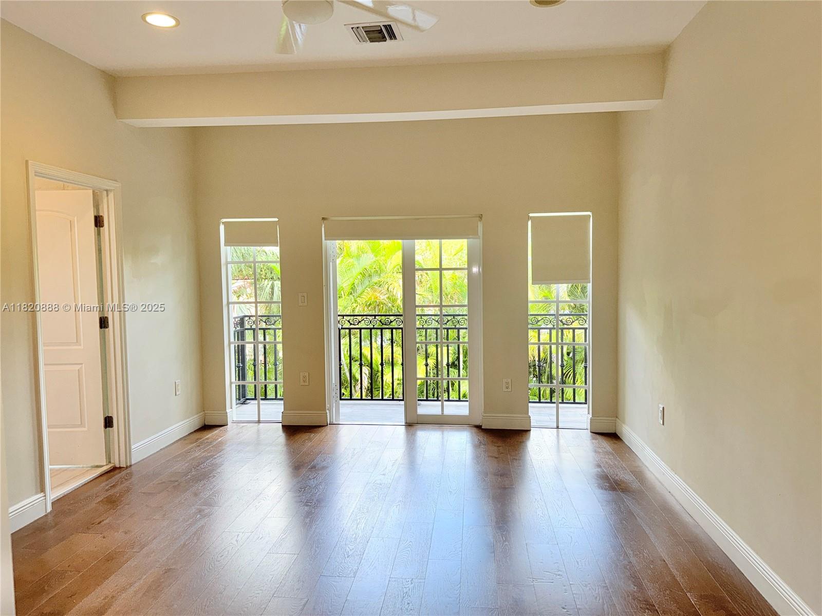 TAMIAMI PLACE PLAN NO 3 - Residential Lease