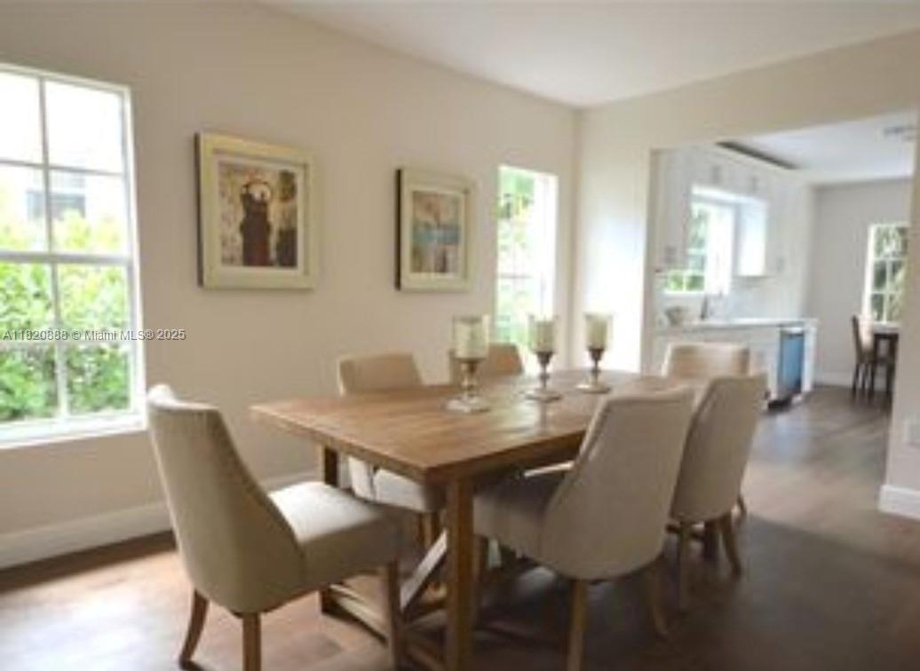 TAMIAMI PLACE PLAN NO 3 - Residential Lease