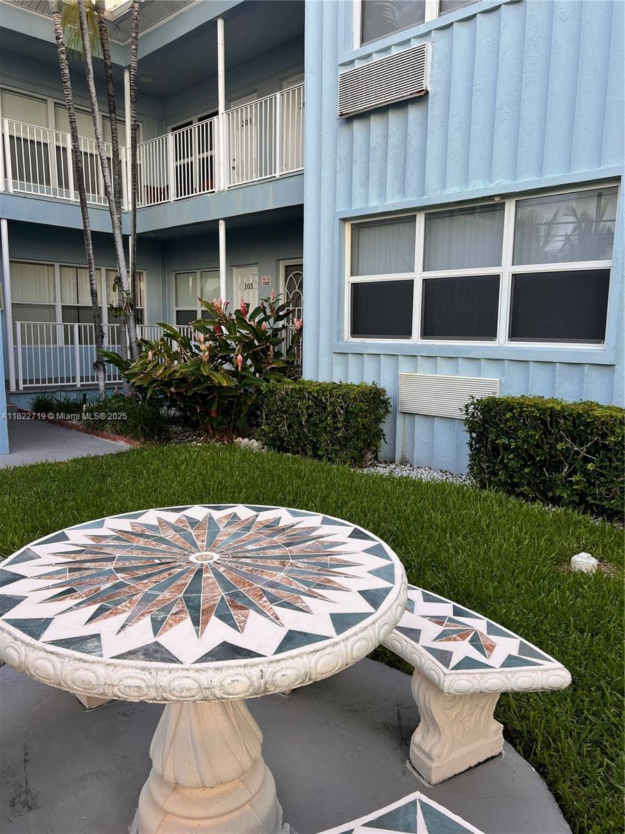 315 Van Buren St 102B, Hollywood, Broward County, Florida - 1 Bathrooms - 