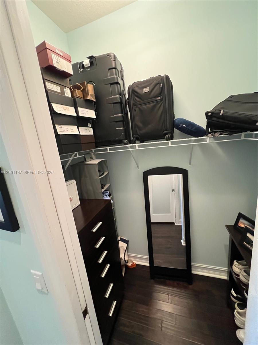 BOTANICA - Residential Lease