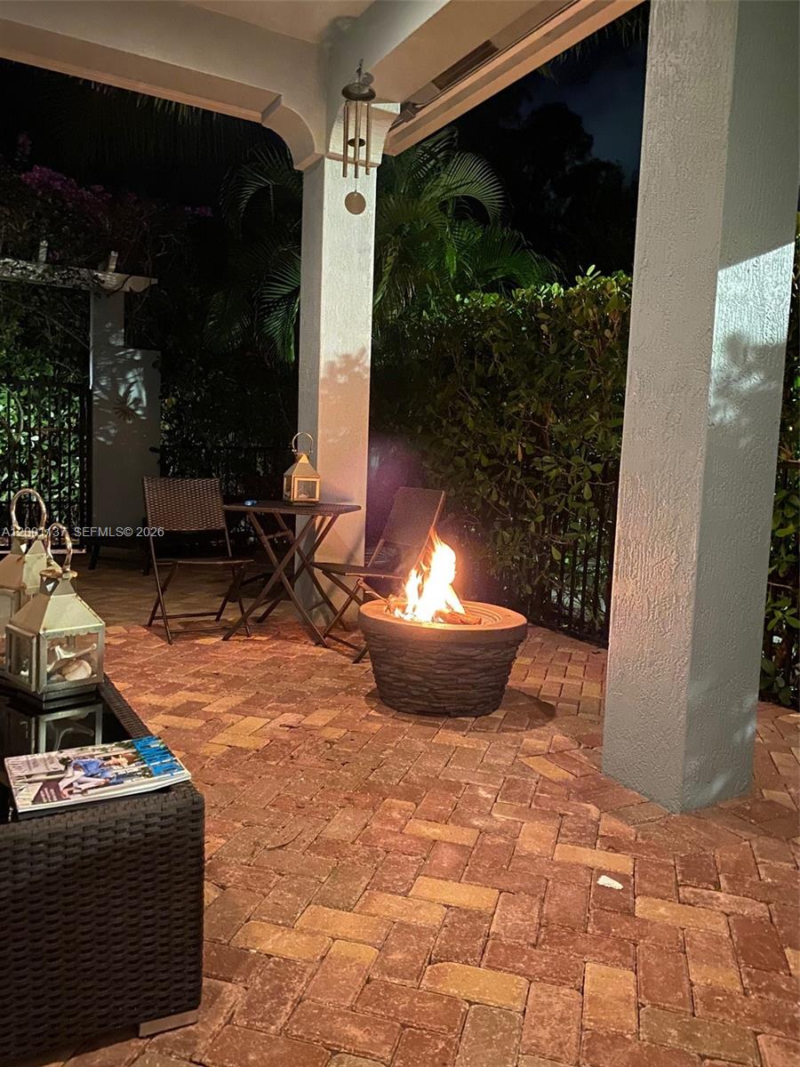 BOTANICA - Residential Lease