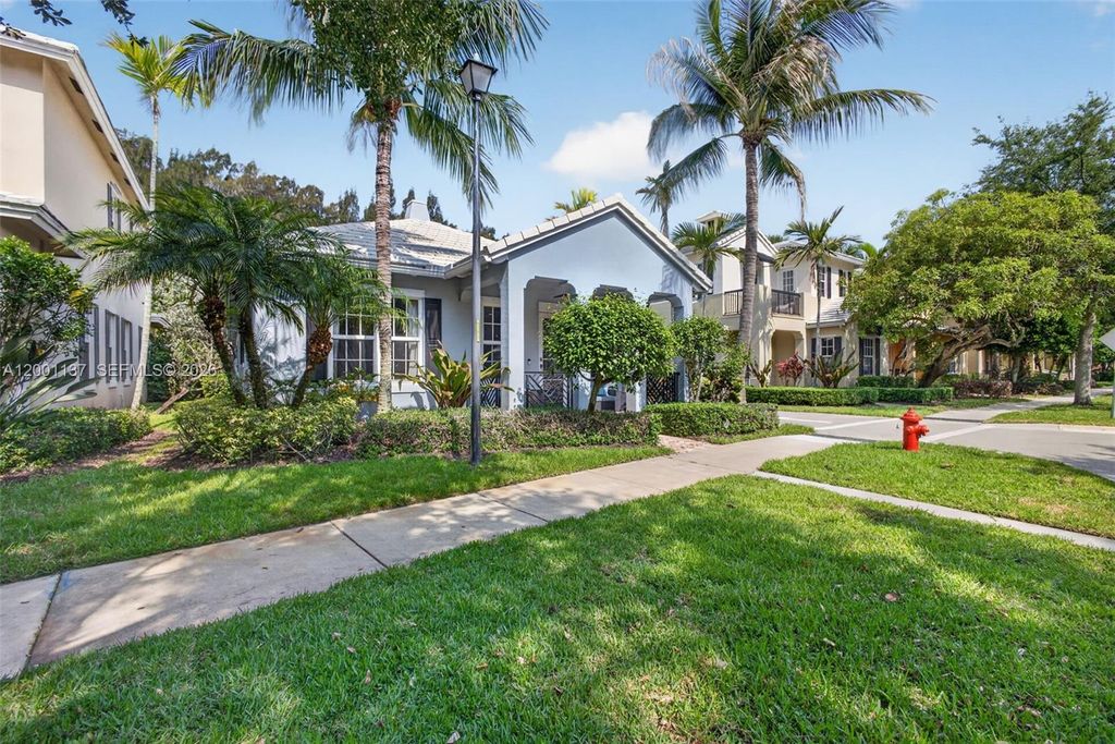 Photo of 184 W Bay Cedar Cir, Jupiter, FL 33458 (MLS # A12001137)