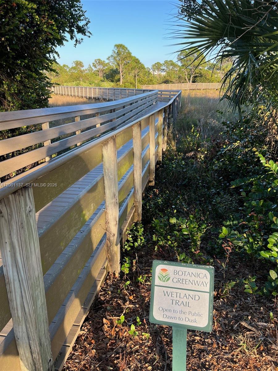 BOTANICA - Residential Lease