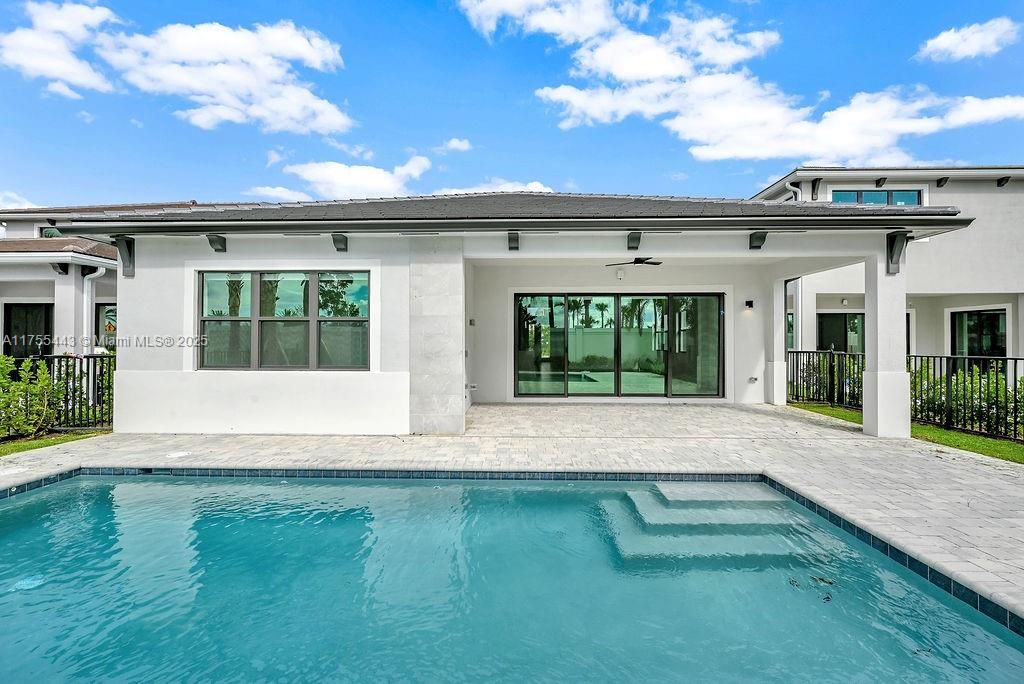 Photo of 12413 Solana Bay Cir, Palm Beach Gardens, FL 33412 (MLS # A11755443)